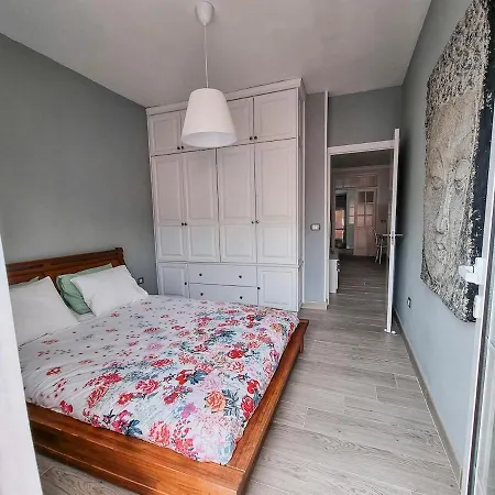 Casa Luz Precioso En El Centro Del Lejlighed